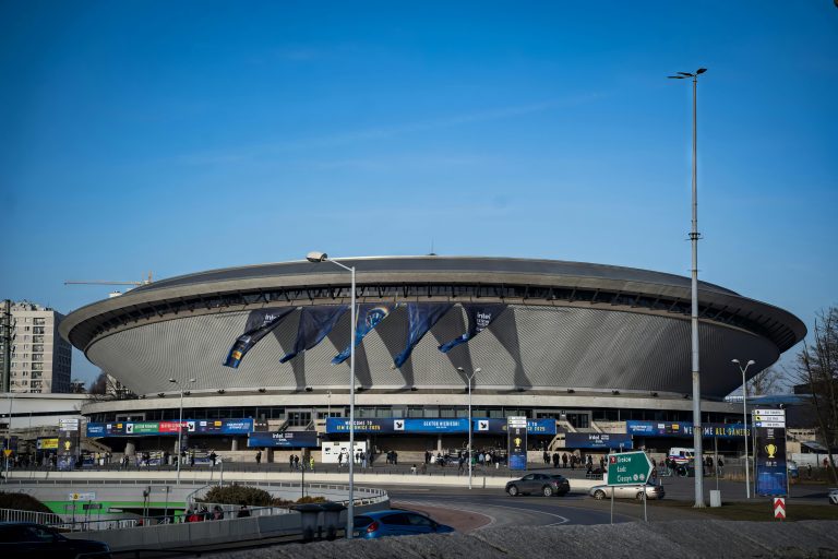 The Ultimate Beginner's Guide to Esports: How to Start in 2025