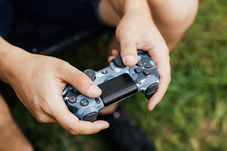 Feel the Game: How Haptic Feedback is Revolutionizing Gaming Immersion