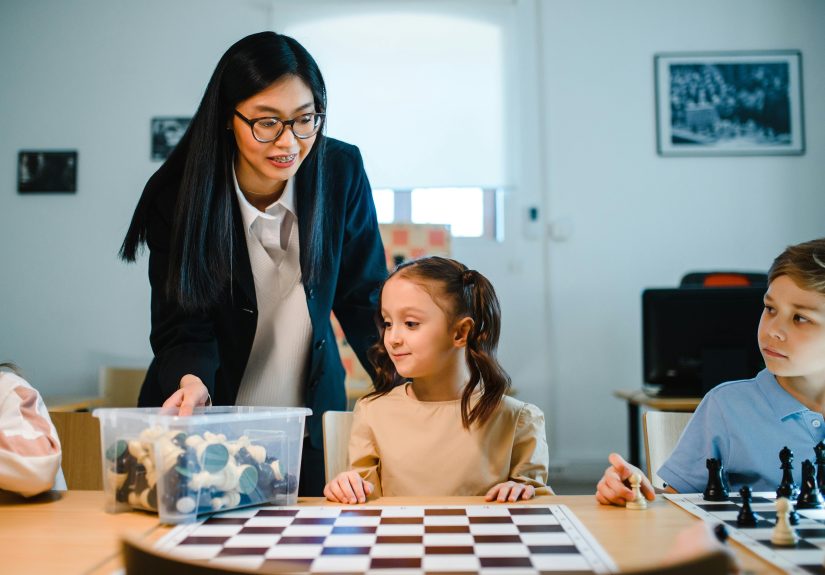 Master Online Chess in 2025: The Ultimate Beginner's Strategy Guide